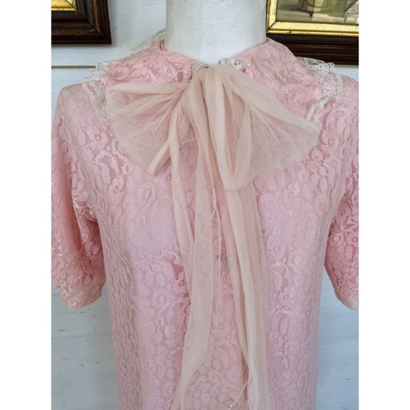 Vintage 1950s Pink Floral Lace Bed Jacket Robe - Picture 2 of 16
